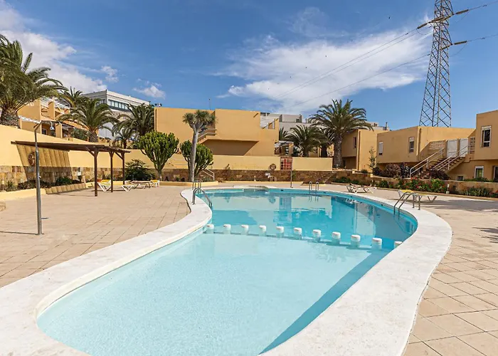 Private Terrace - Pool شقة كوستا كالما